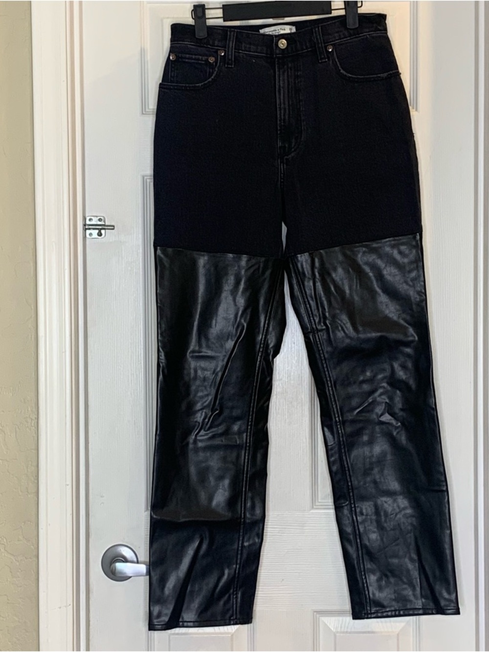 Abercrombie & Fitch The 90s Straight Ultra High Rise Mixed Fabric Jeans Size 6 - Picture 3 of 12